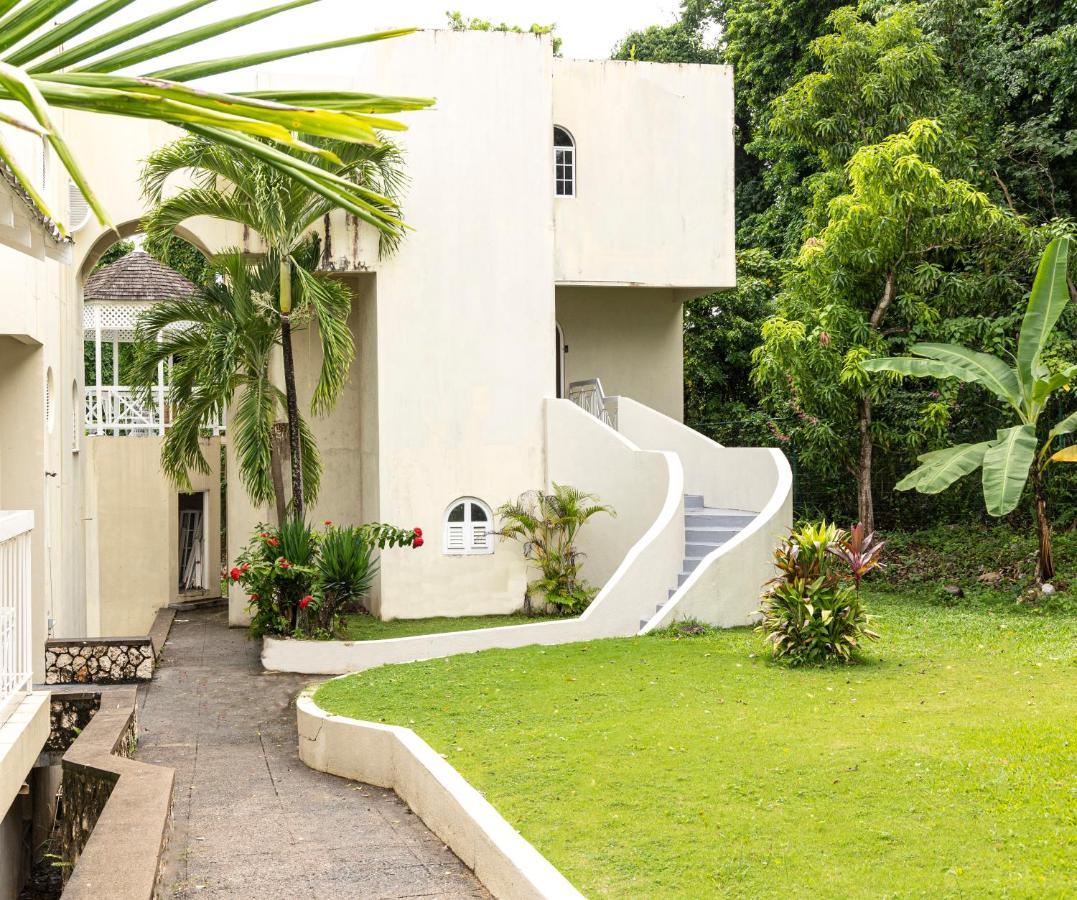 Pampered In Paradise Near Ian Fleming Airport Ocj Ocho Rios Esterno foto